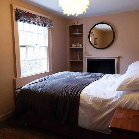 Regency Cottage 10 Minutes From Bath City Centre エクステリア 写真