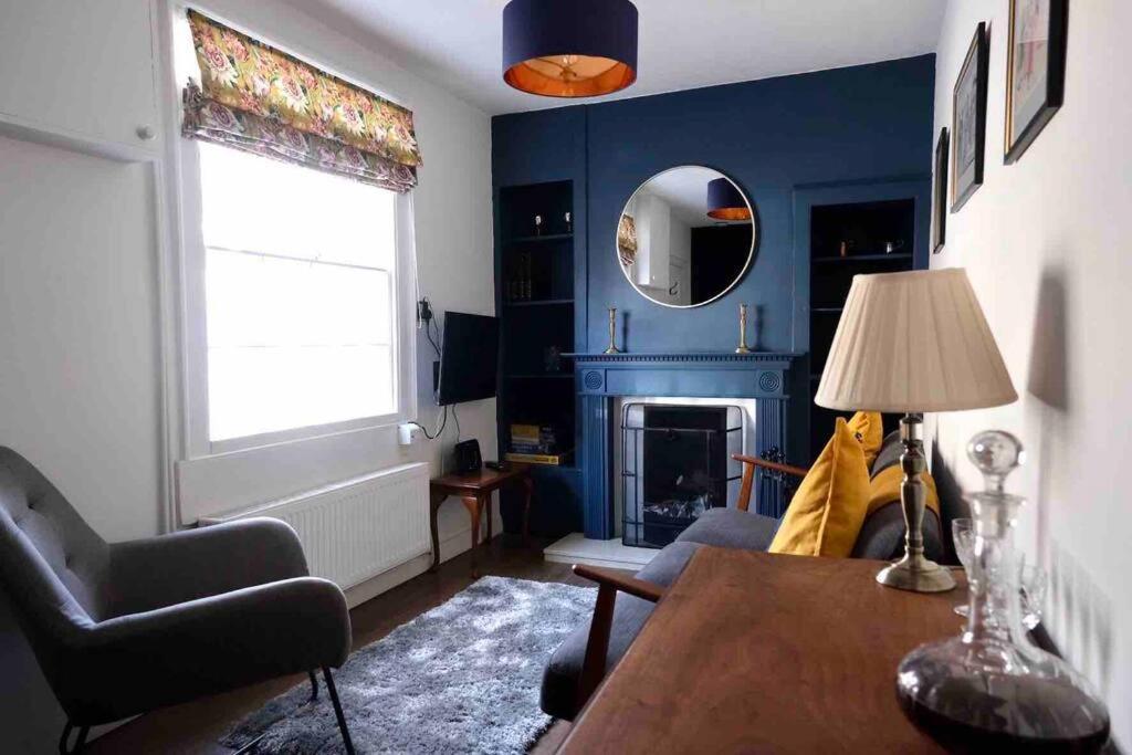 Regency Cottage 10 Minutes From Bath City Centre エクステリア 写真